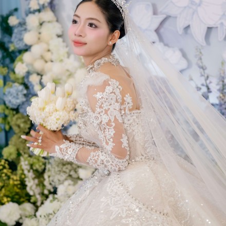 Ý Nghĩa Của Khoảnh Khắc Tung Hoa Của Cô Dâu Và Chú Rể Trong Ngày Cưới